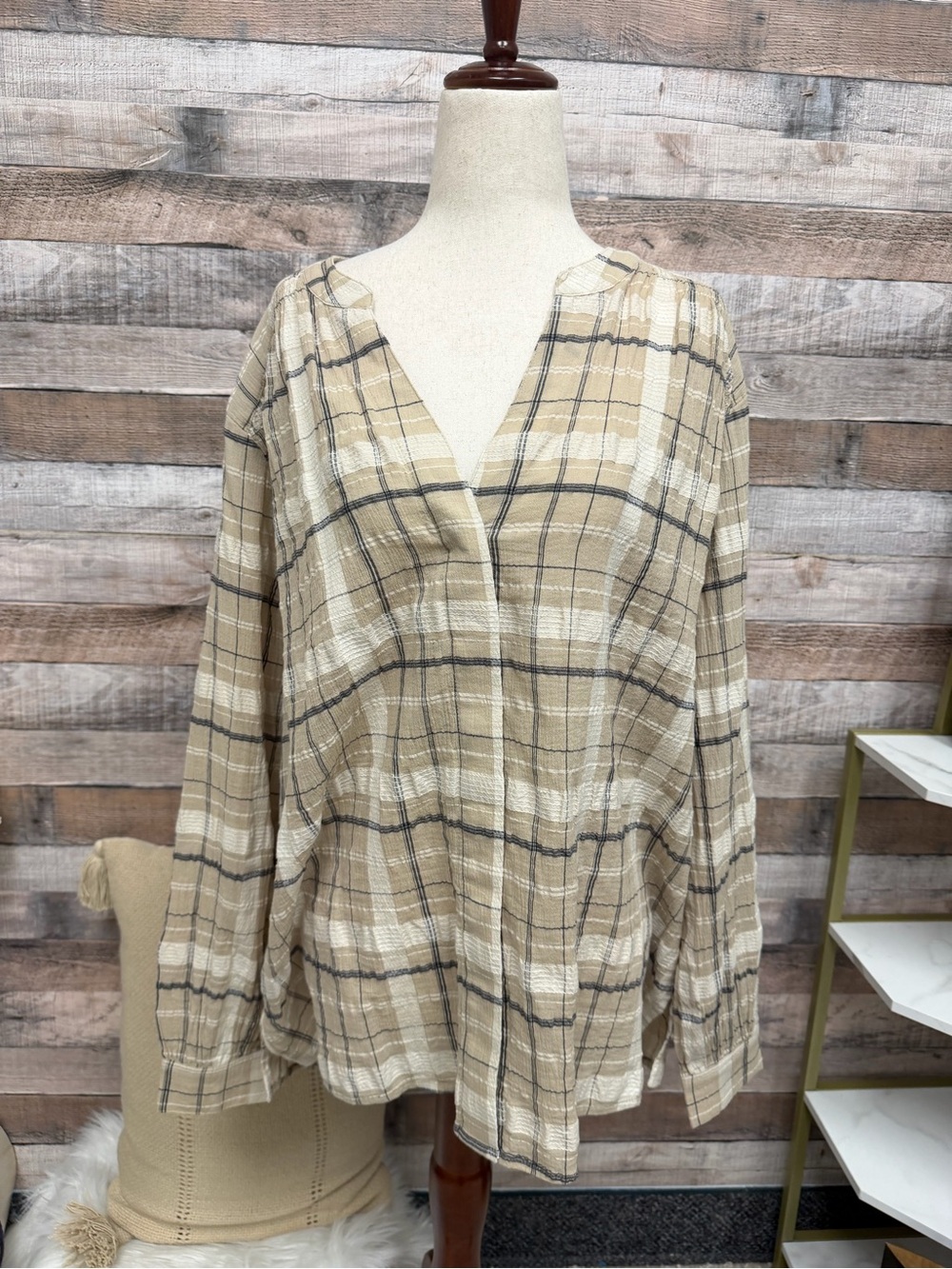 ESPIRIT Cream Plaid V-Neck Button Down Shirt